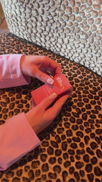 Gluey™ – The Original Body Glue Roller (60 ml)